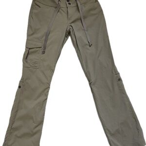 Columbia Women’s Tan Cargo Pants
